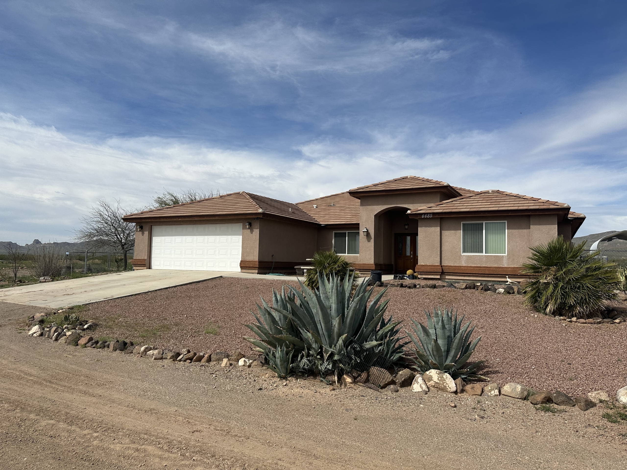 4485 Drake, Golden Valley, AZ for sale by HISER & CO